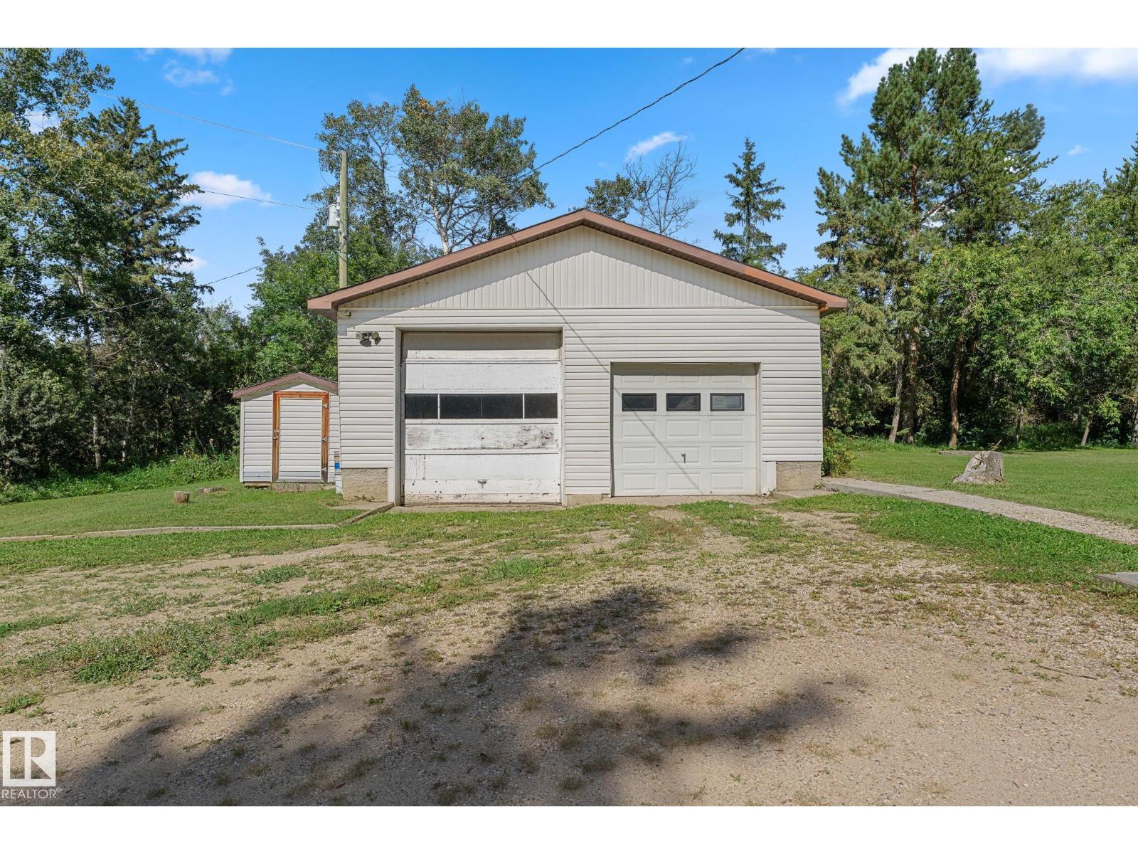 5020 53 Av Property Photo 43