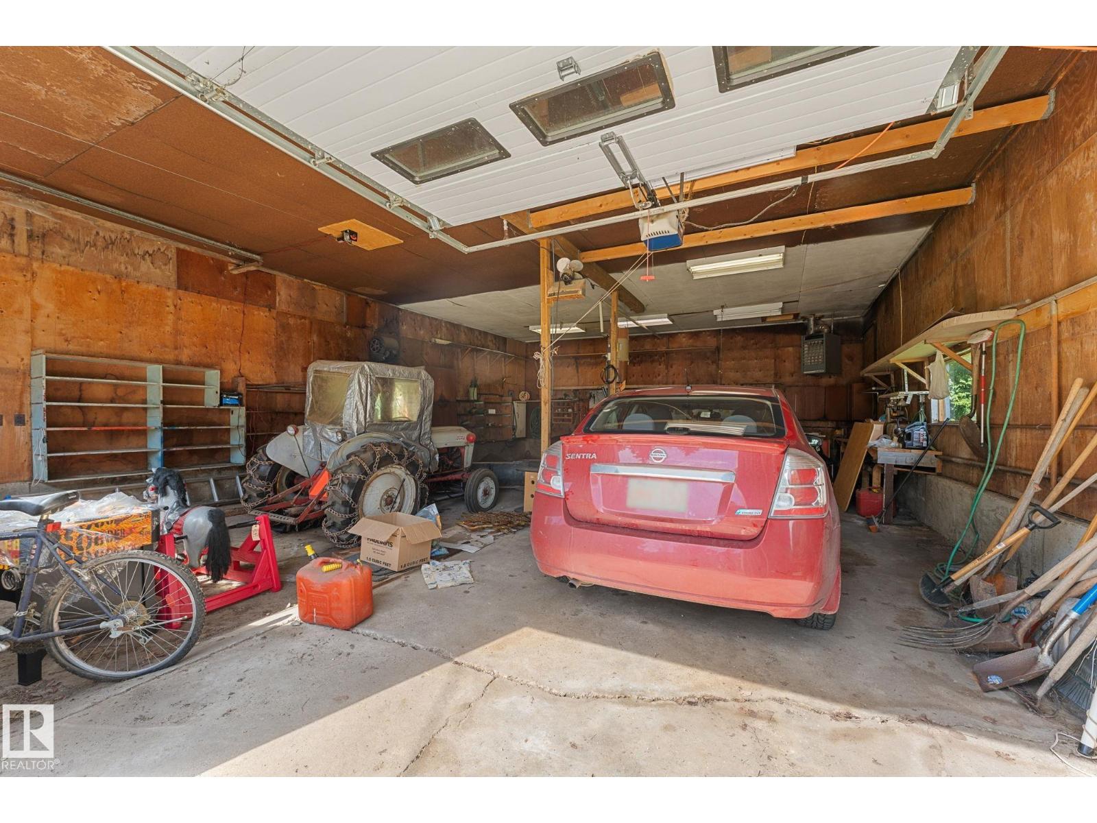 5020 53 Av Property Photo 44