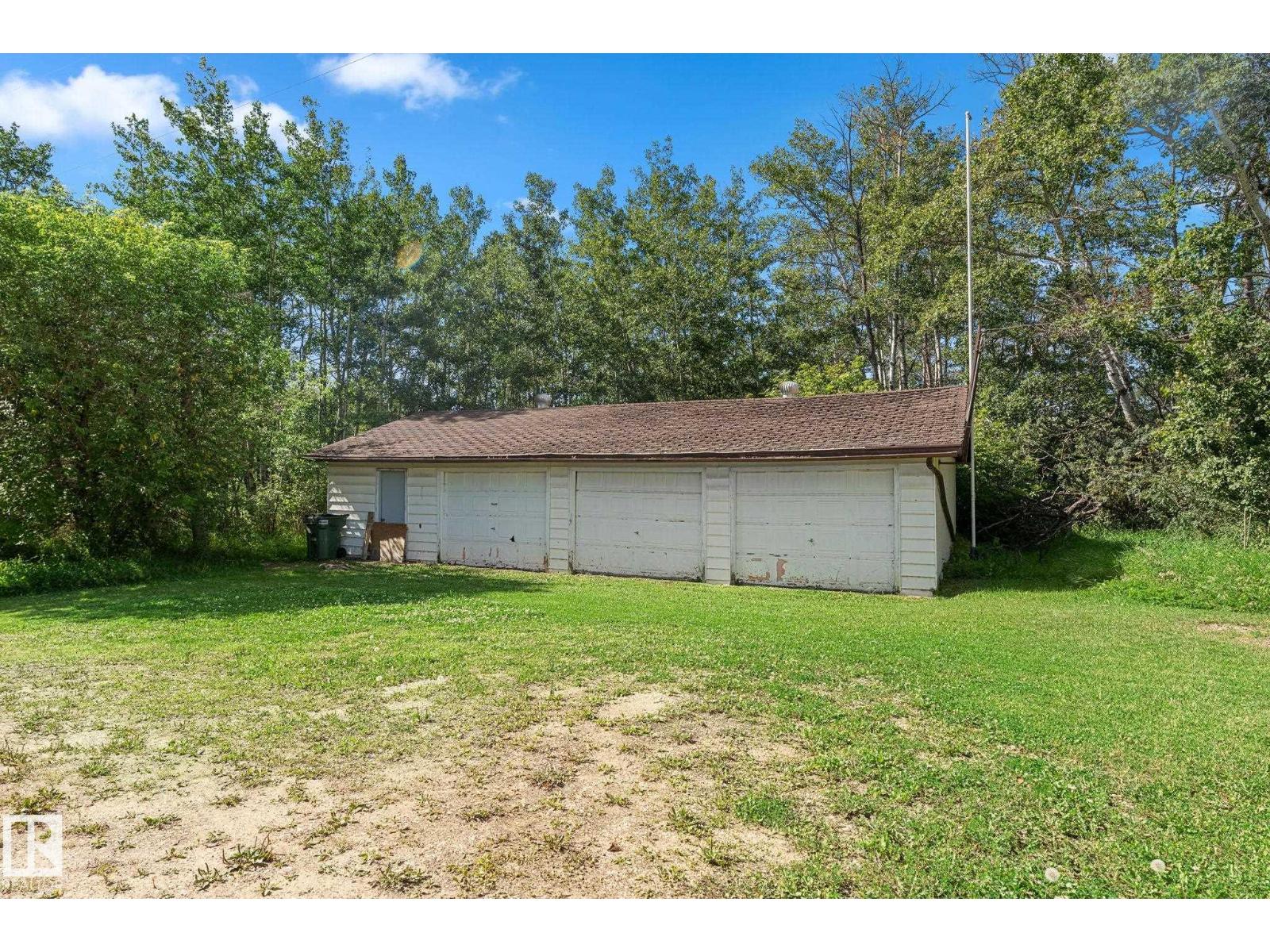 5020 53 Av Property Photo 47