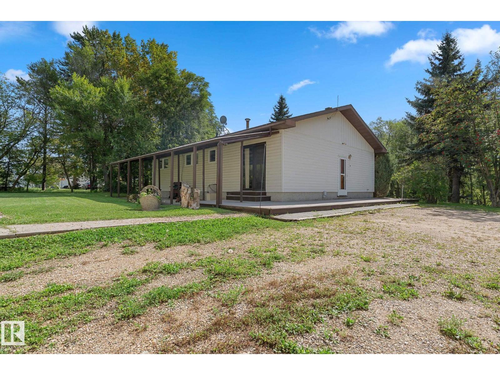 5020 53 Av Property Photo 51