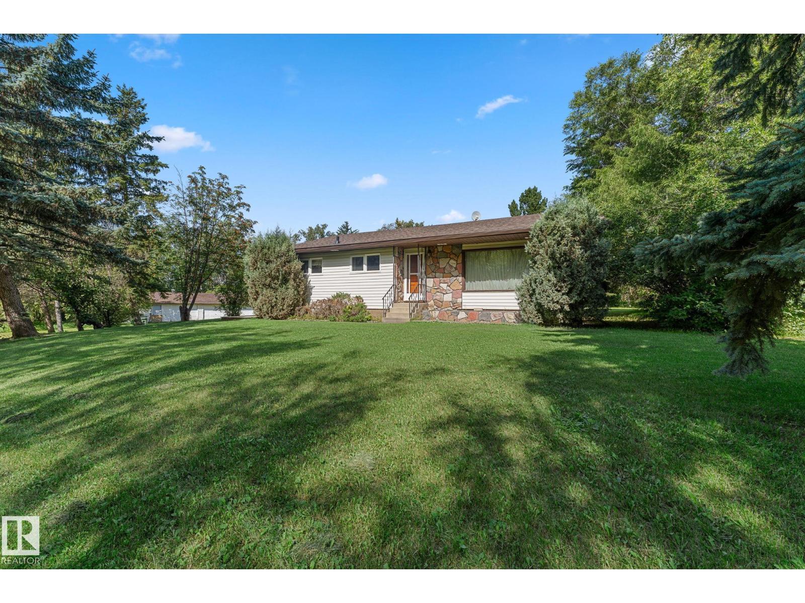 5020 53 Av Property Photo 54