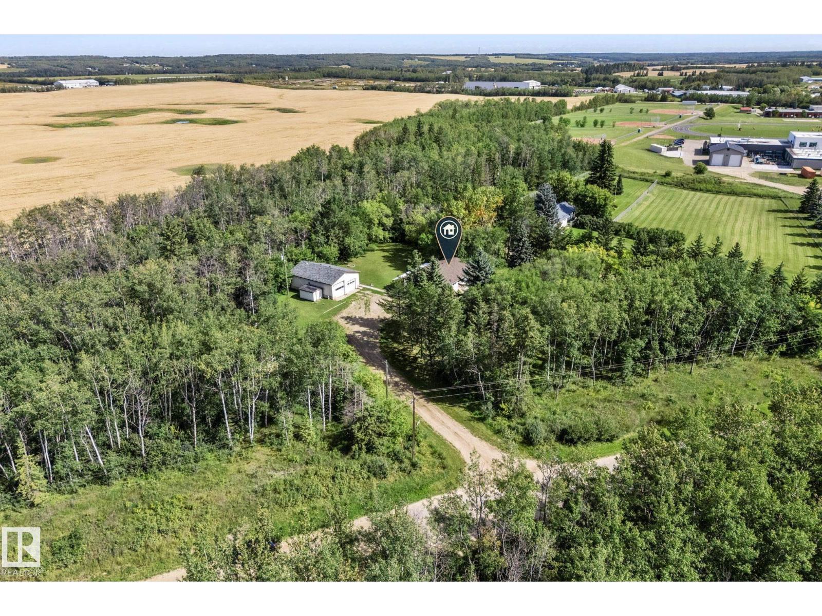 5020 53 Av Property Photo 60