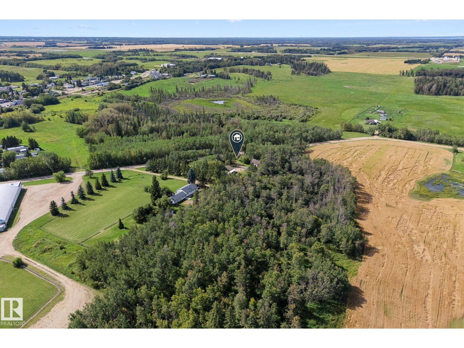 5020 53 Av Property Photo 63