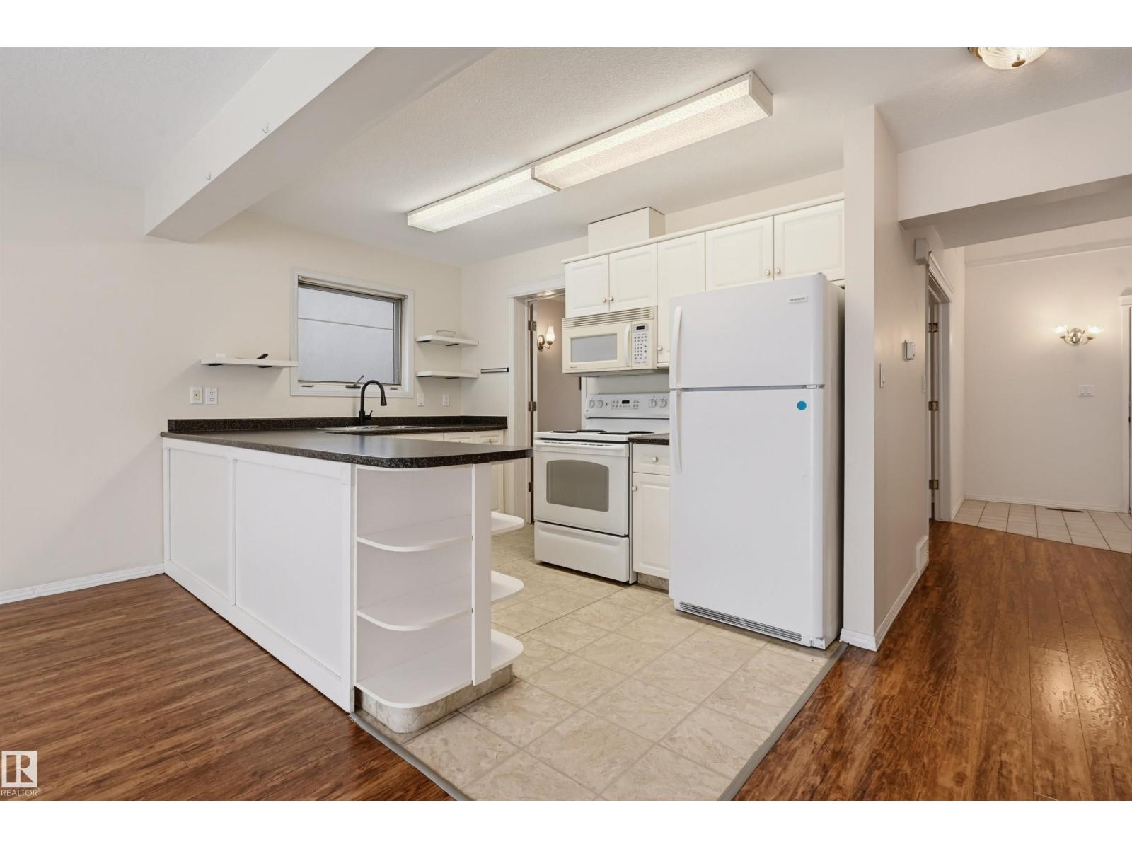 11107 University Av Nw Property Photo 8
