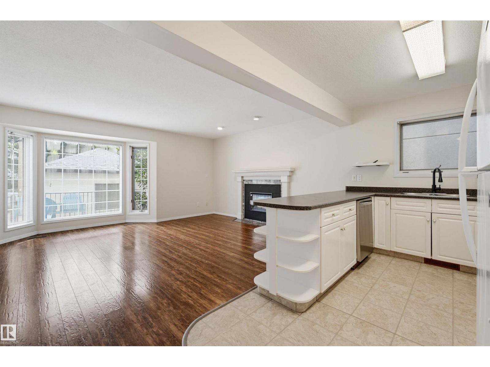 11107 University Av Nw Property Photo 10