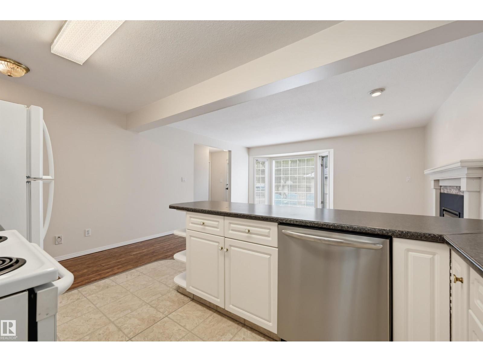 11107 University Av Nw Property Photo 11