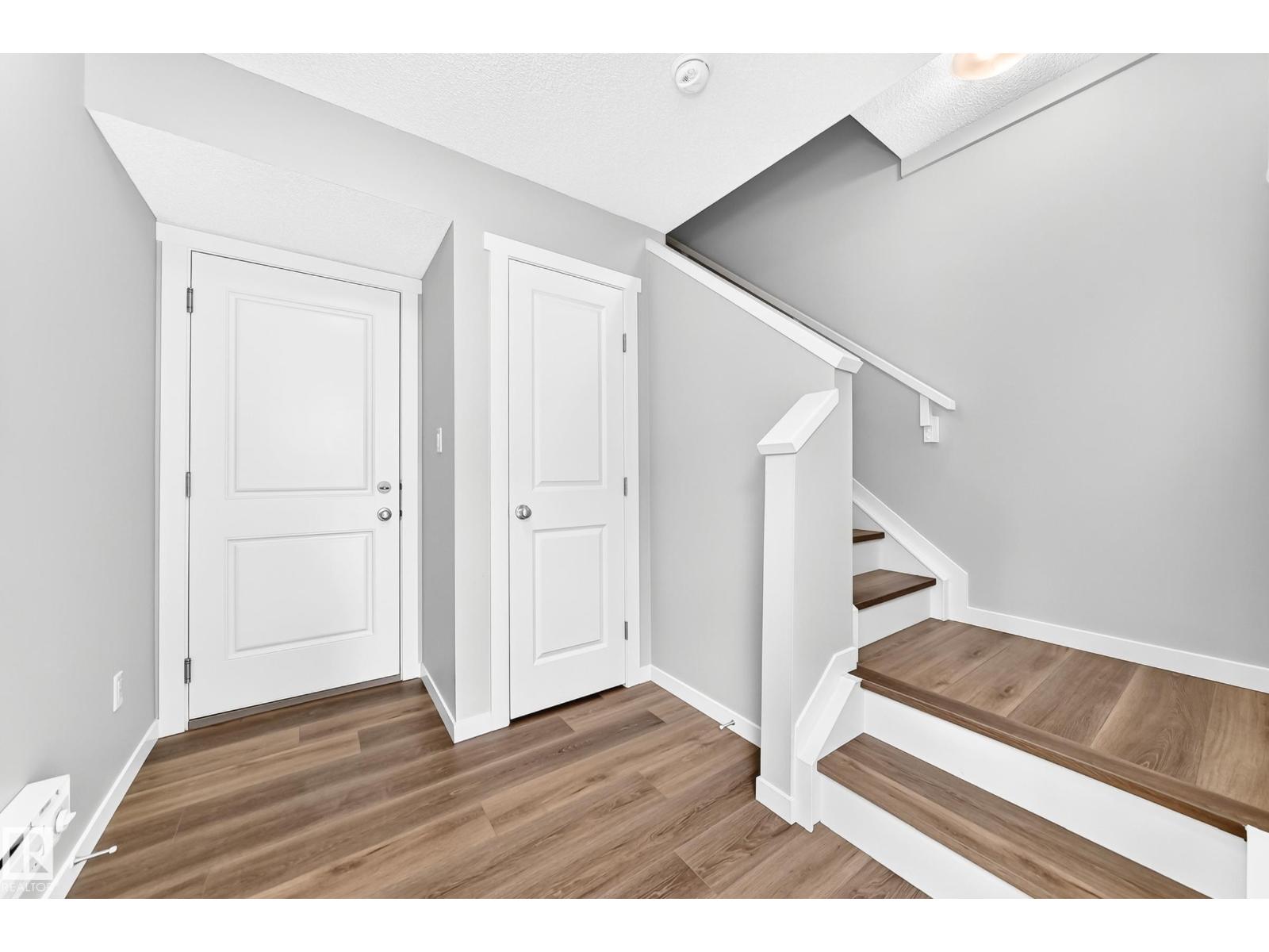 #117 1530 Tamarack Bv Nw Property Photo 4