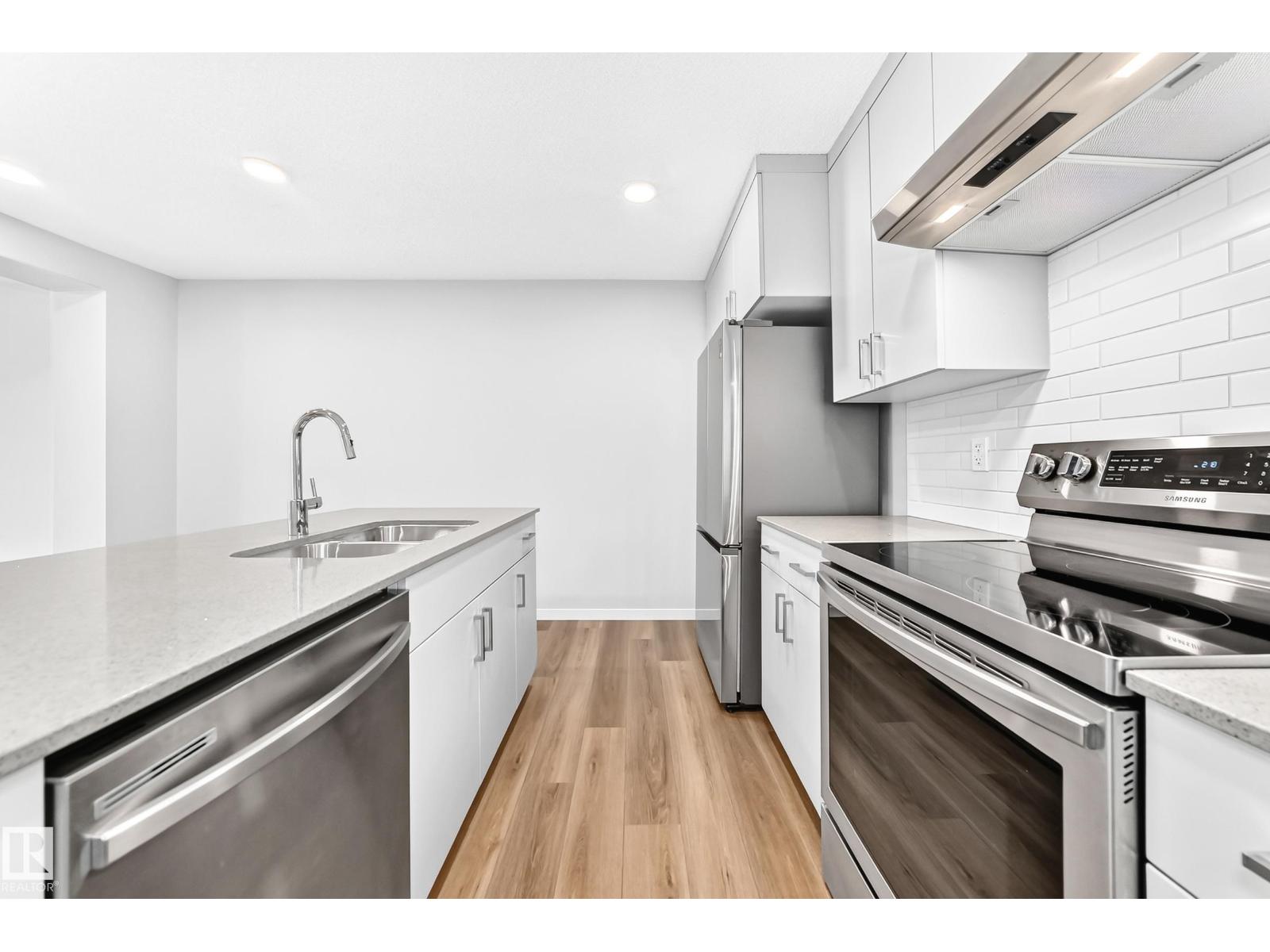 #117 1530 Tamarack Bv Nw Property Photo 8