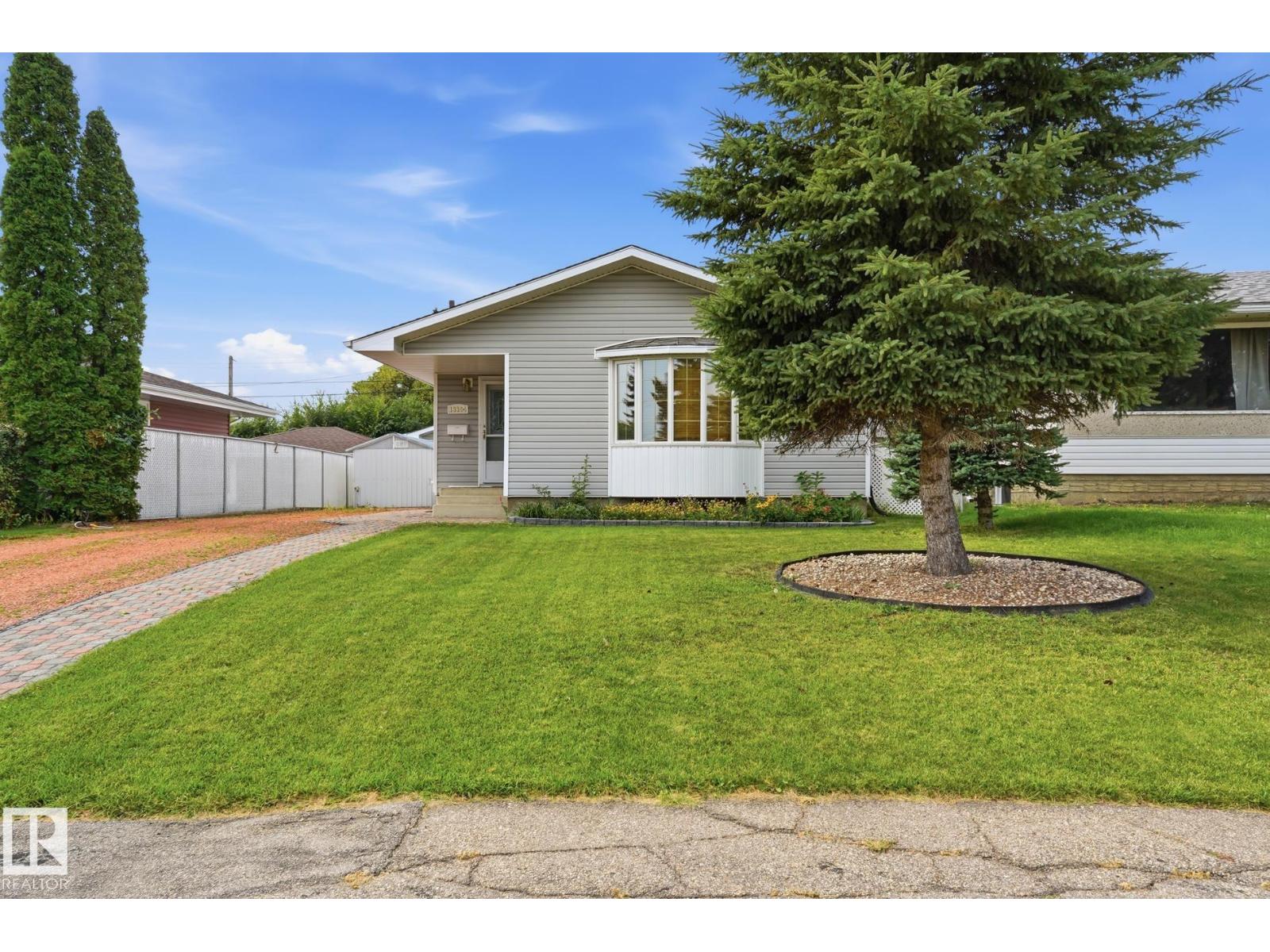 13304 63 ST NW