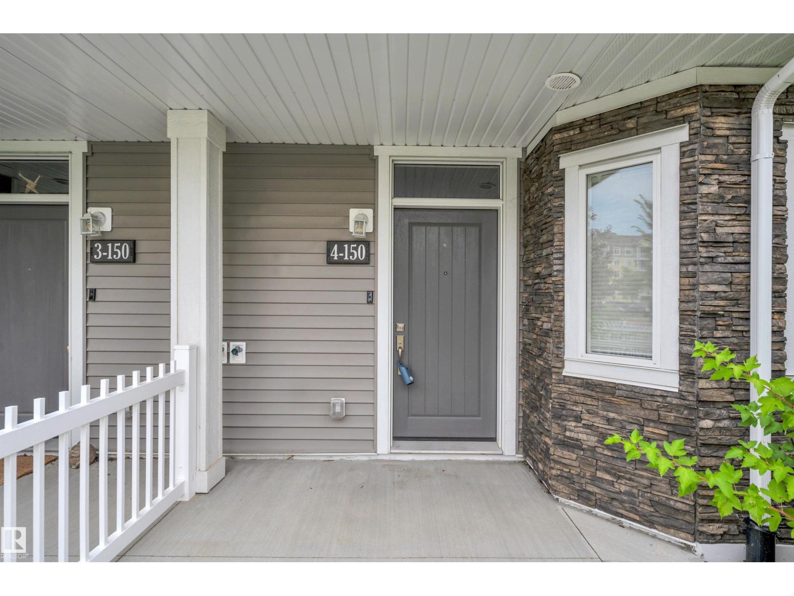#4 150 Everitt Dr Property Photo 3