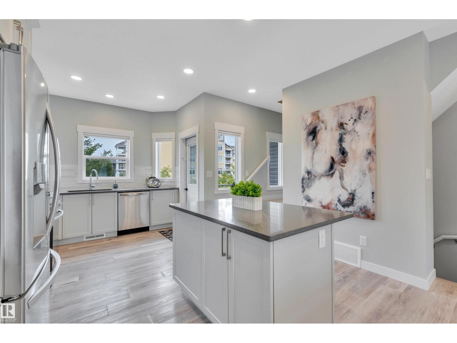 #4 150 Everitt Dr Property Photo 18