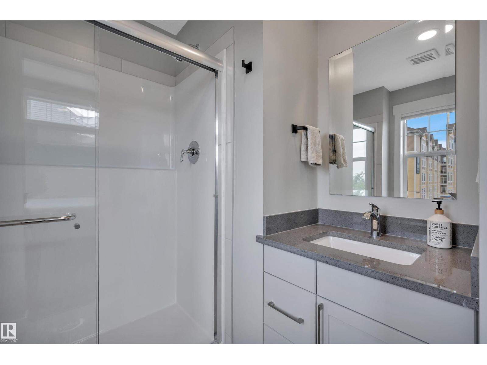 #4 150 Everitt Dr Property Photo 31