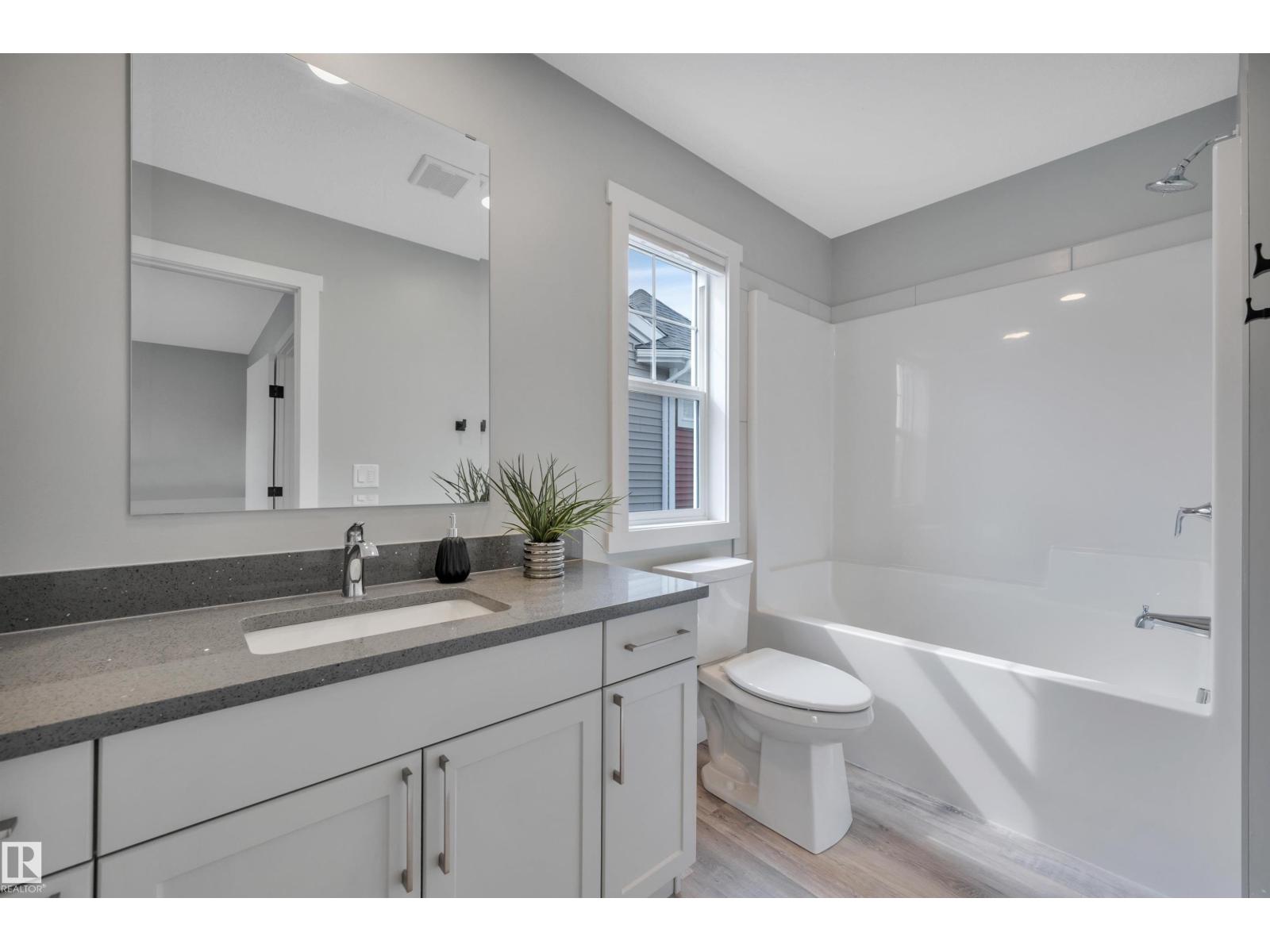#4 150 Everitt Dr Property Photo 36