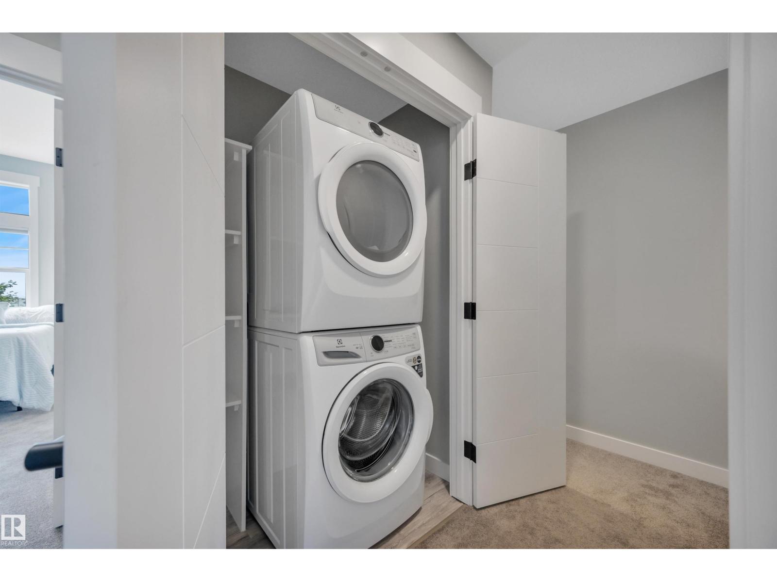 #4 150 Everitt Dr Property Photo 37