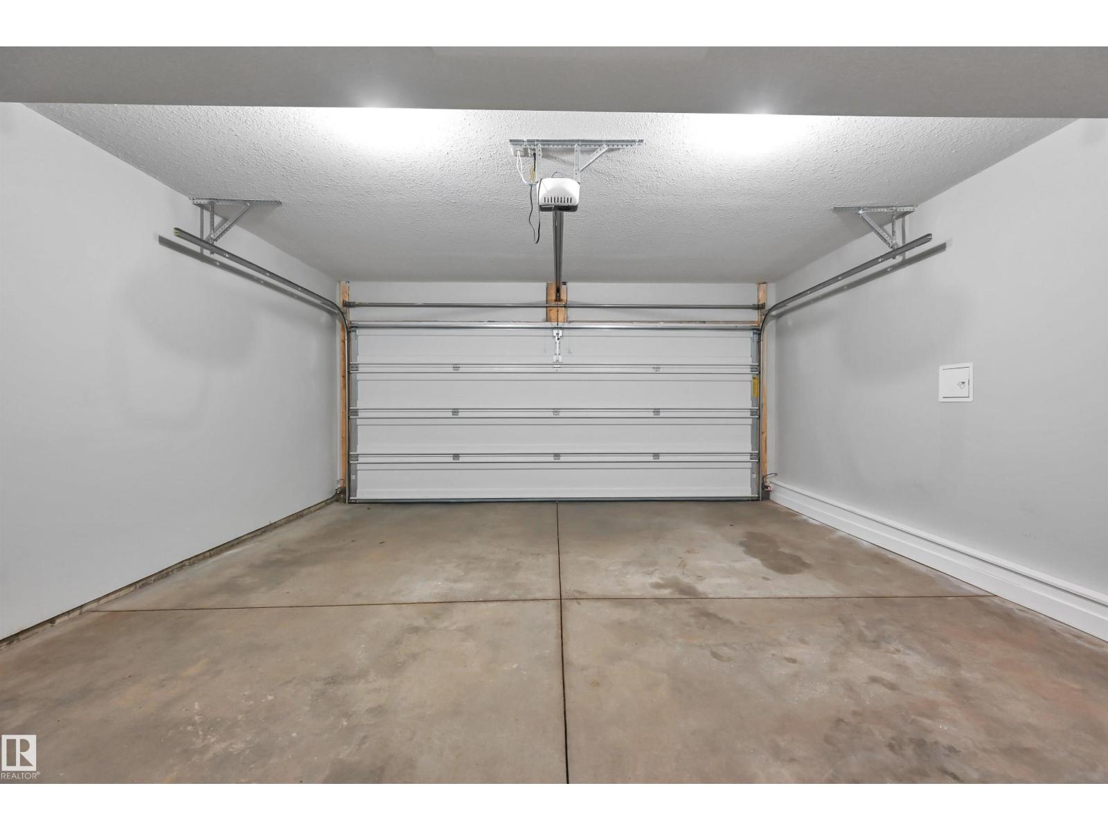 #4 150 Everitt Dr Property Photo 38