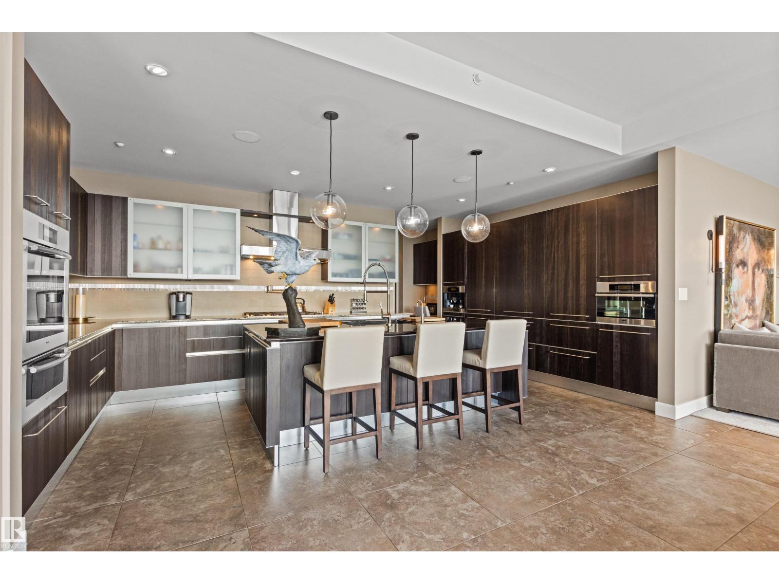 #401 11930 100 Av Nw Property Photo 30