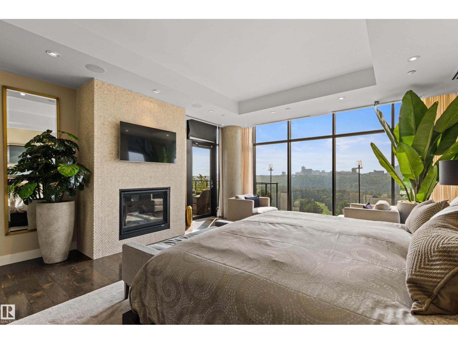 #401 11930 100 Av Nw Property Photo 43