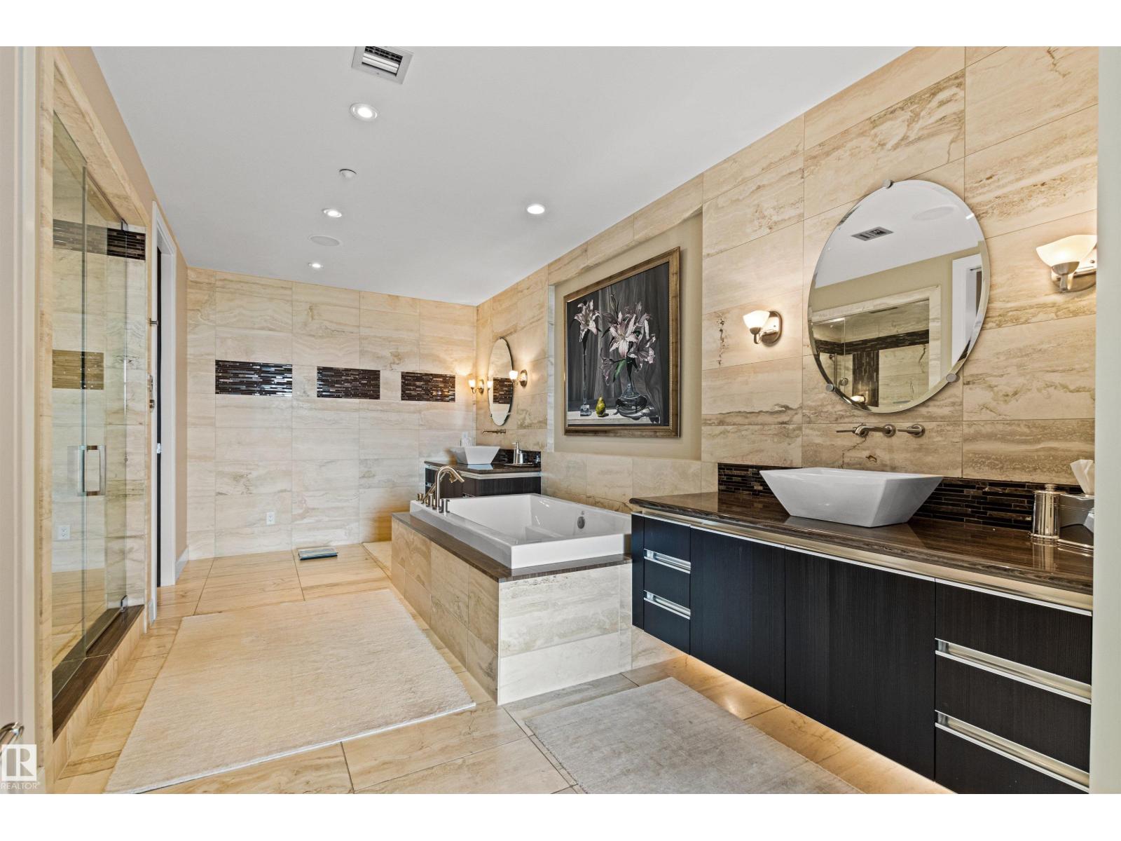 #401 11930 100 Av Nw Property Photo 49