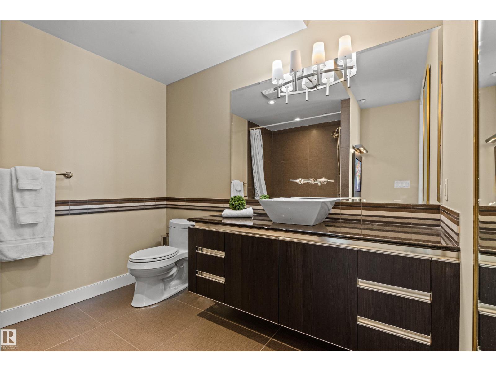 #401 11930 100 Av Nw Property Photo 61