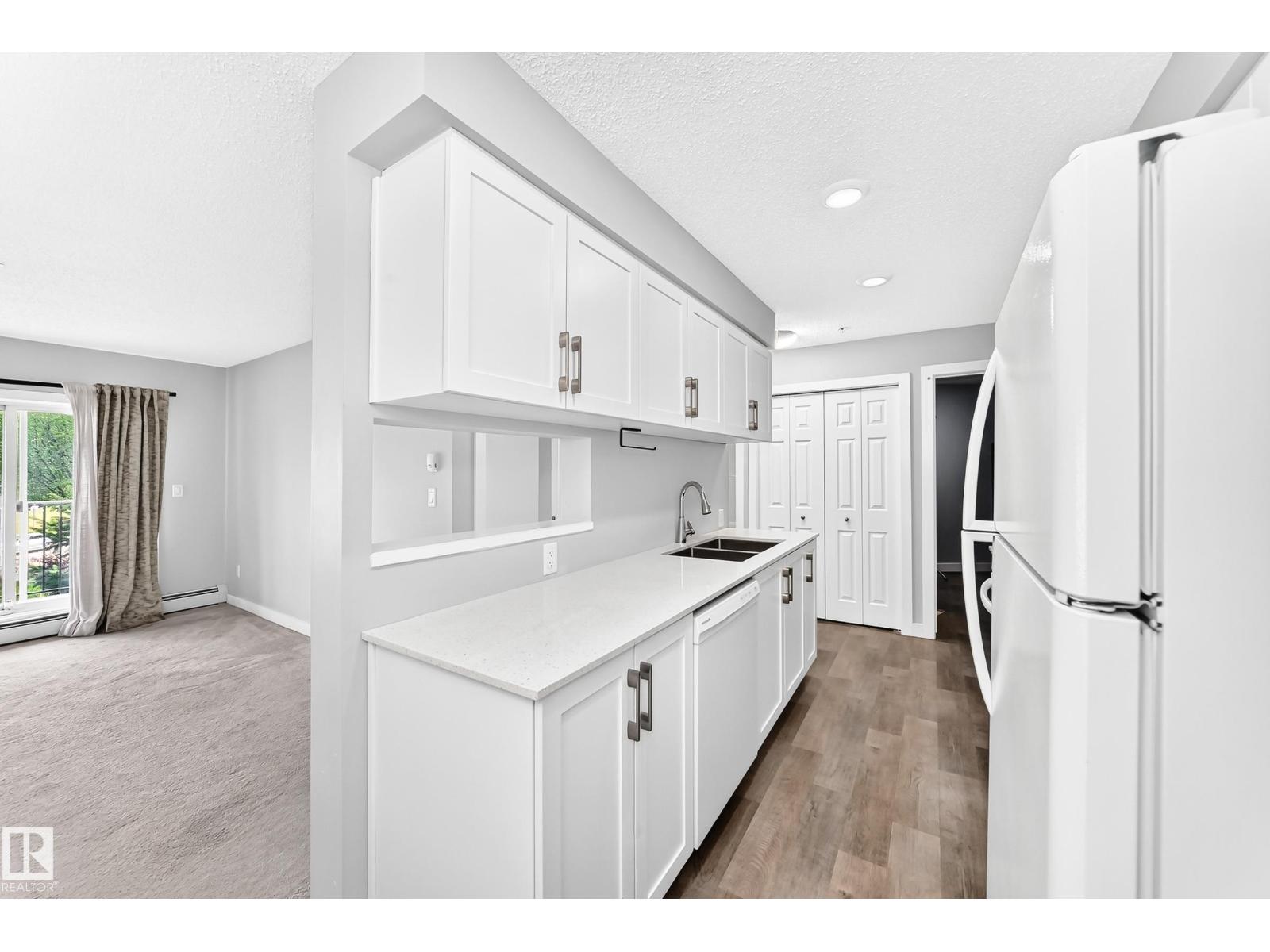 #220 11511 27 Av Nw Property Photo 5