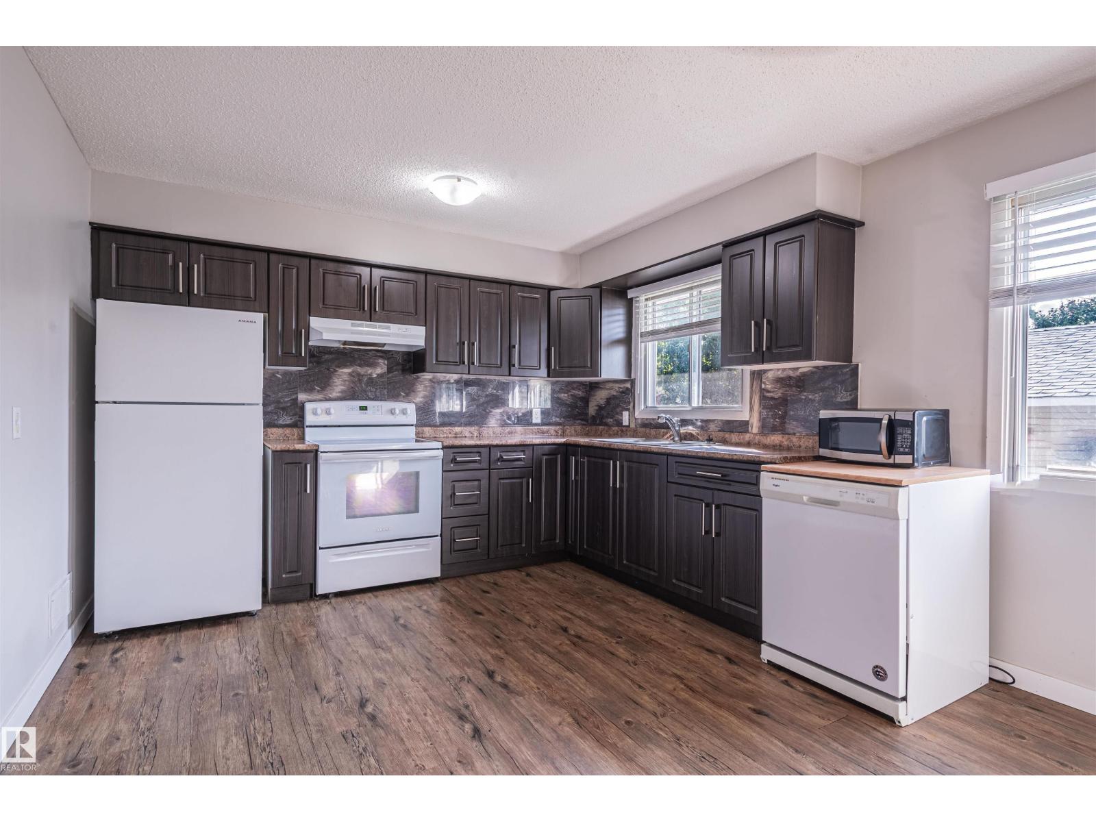 5207 103 Av Nw Property Photo 16