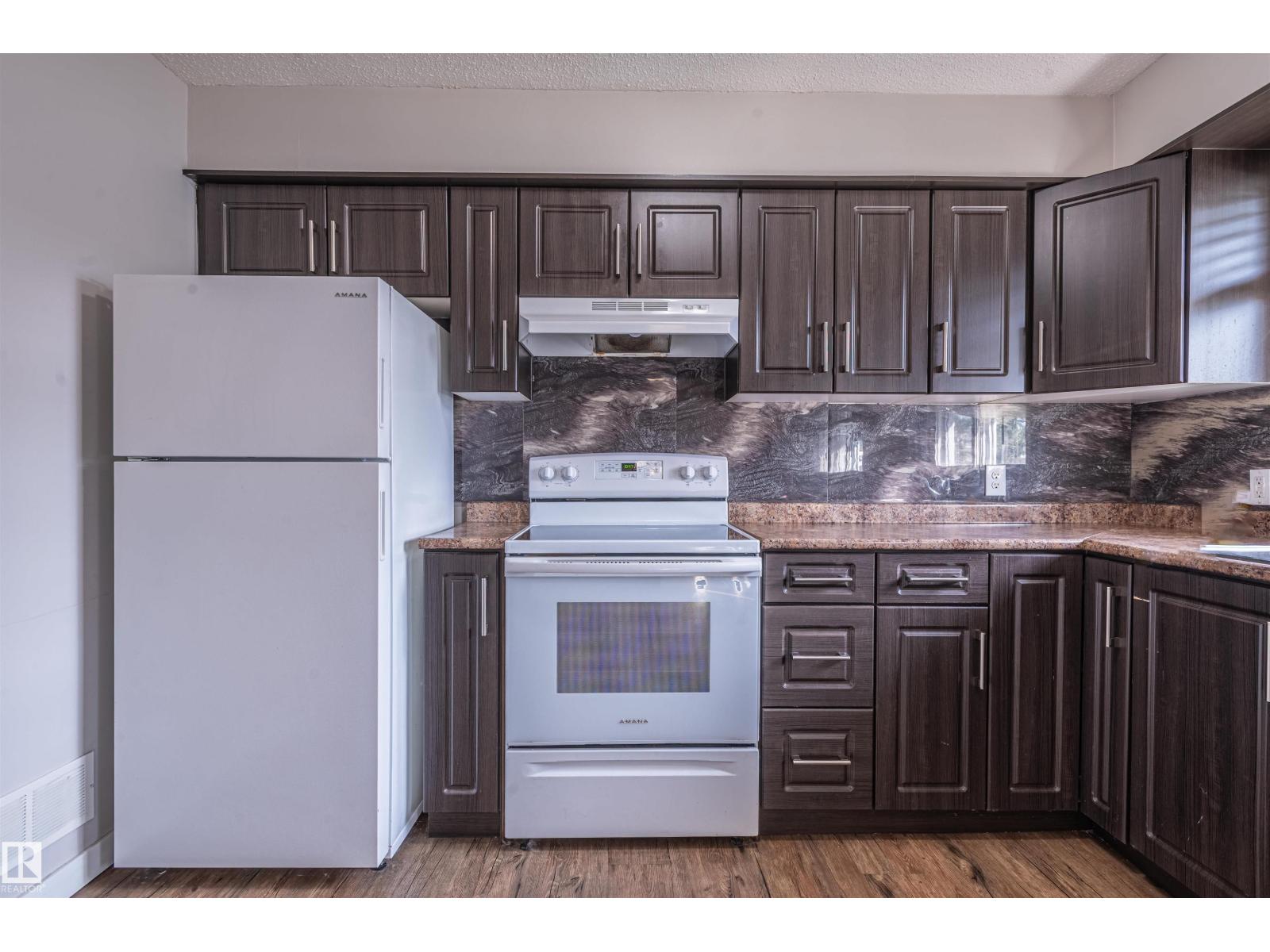 5207 103 Av Nw Property Photo 17
