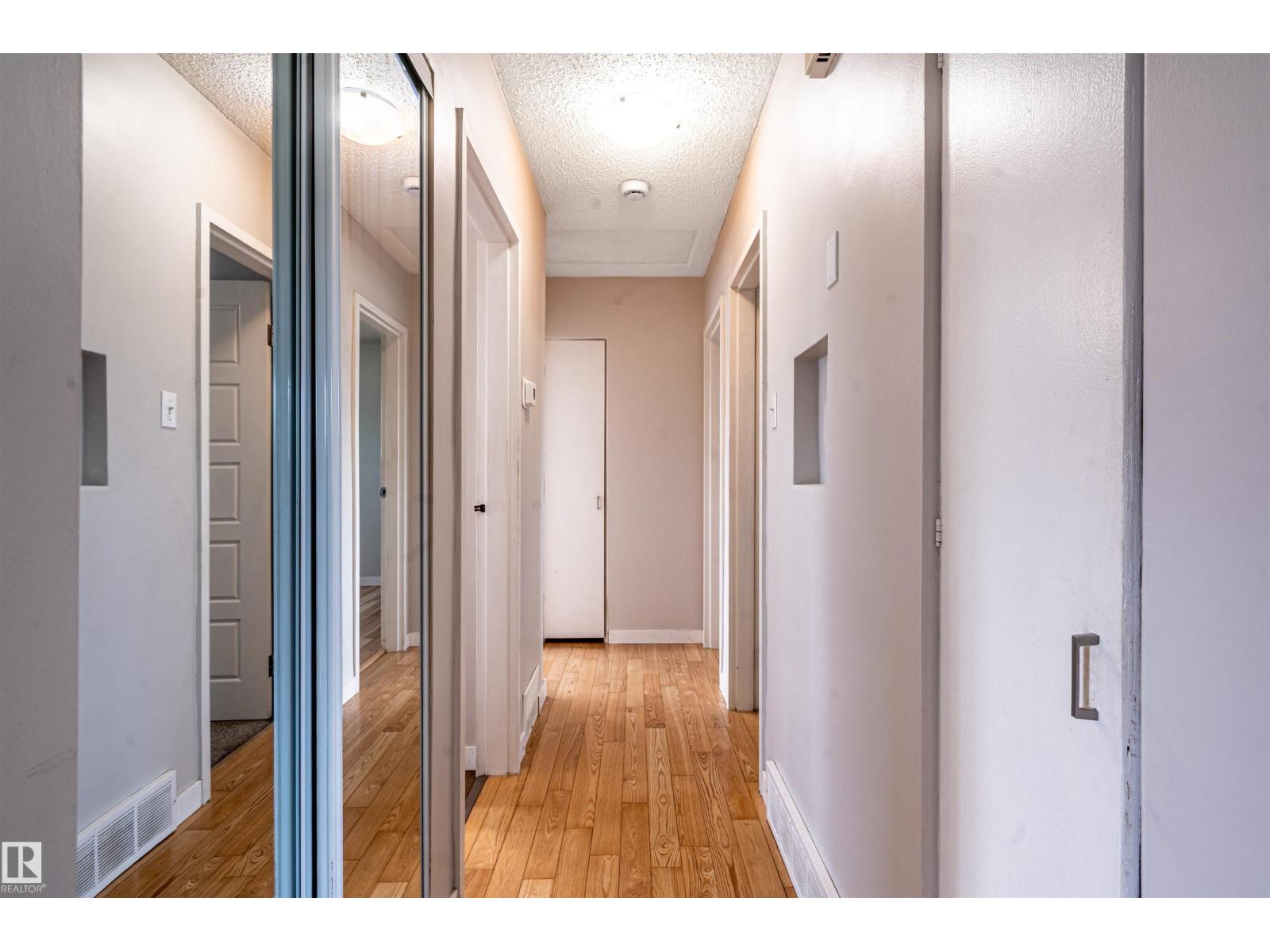 5207 103 Av Nw Property Photo 22