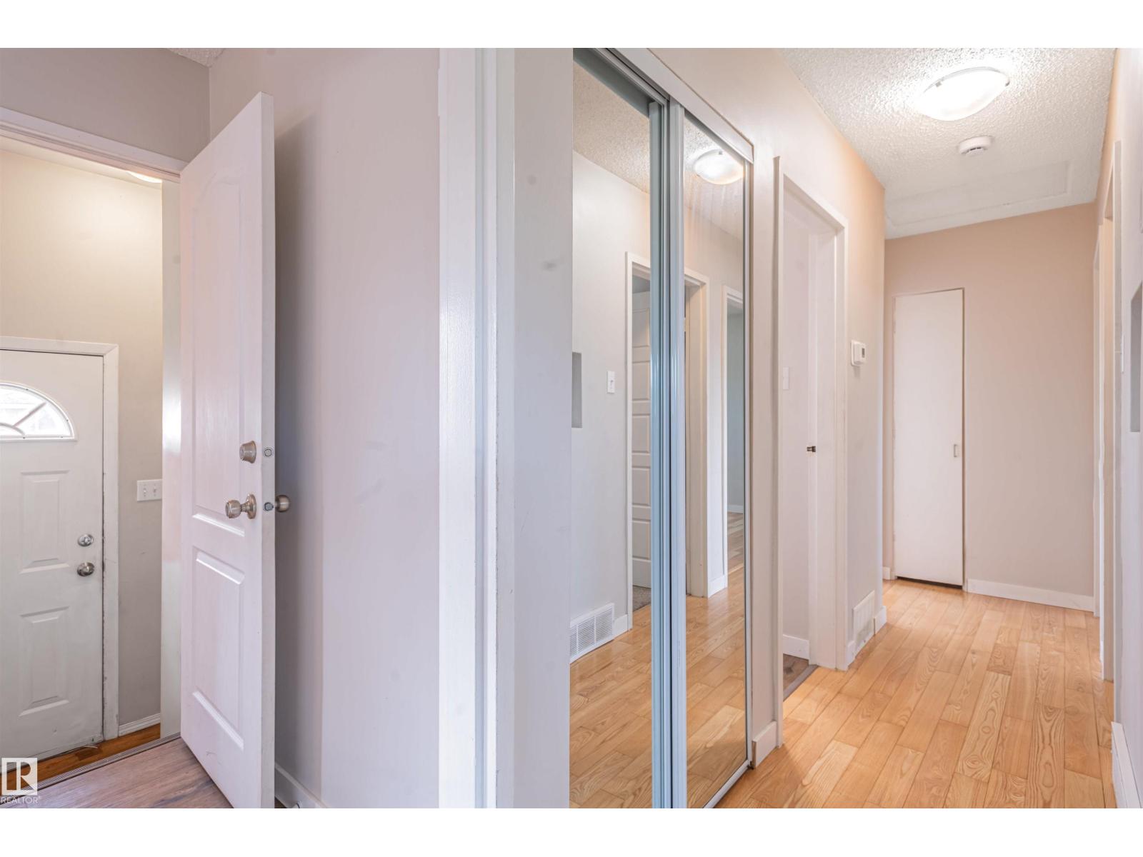 5207 103 Av Nw Property Photo 23
