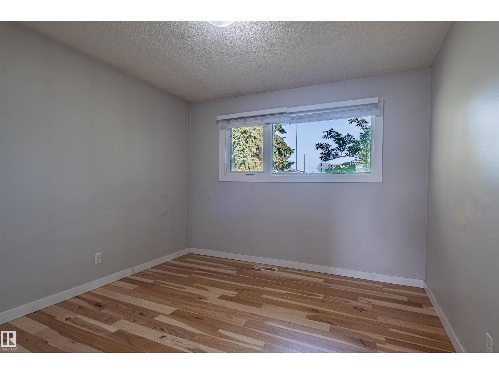 5207 103 Av Nw Property Photo 27