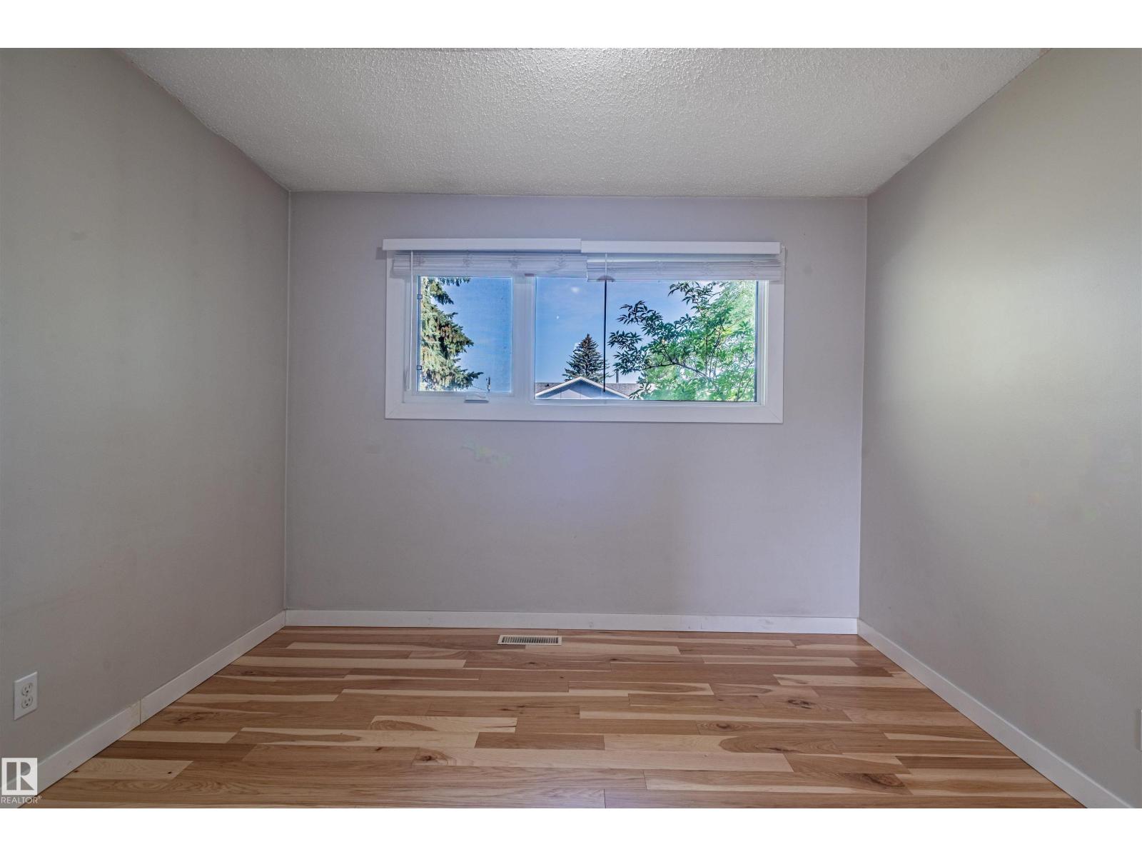 5207 103 Av Nw Property Photo 29