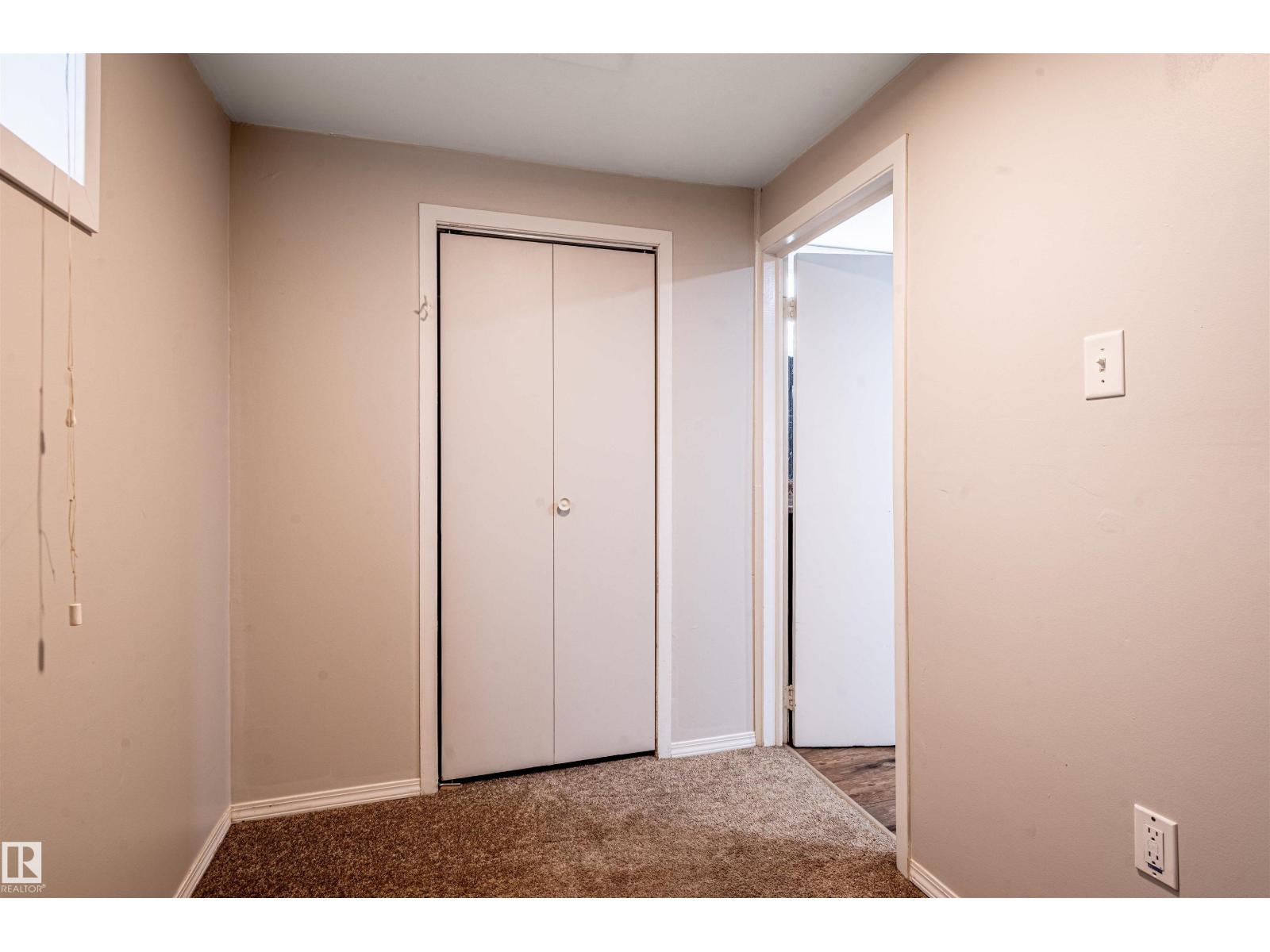 5207 103 Av Nw Property Photo 44