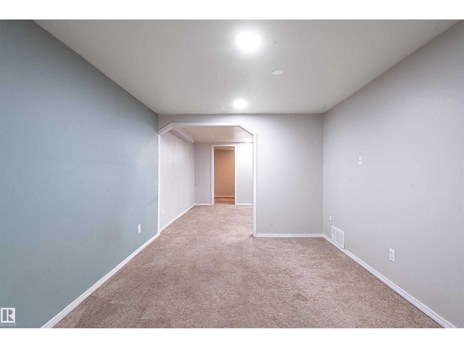 5207 103 Av Nw Property Photo 51