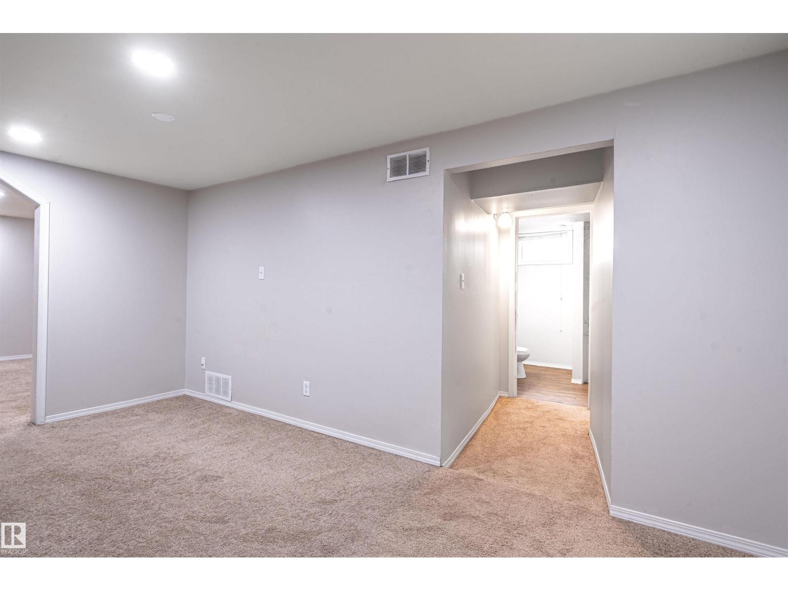 5207 103 Av Nw Property Photo 52