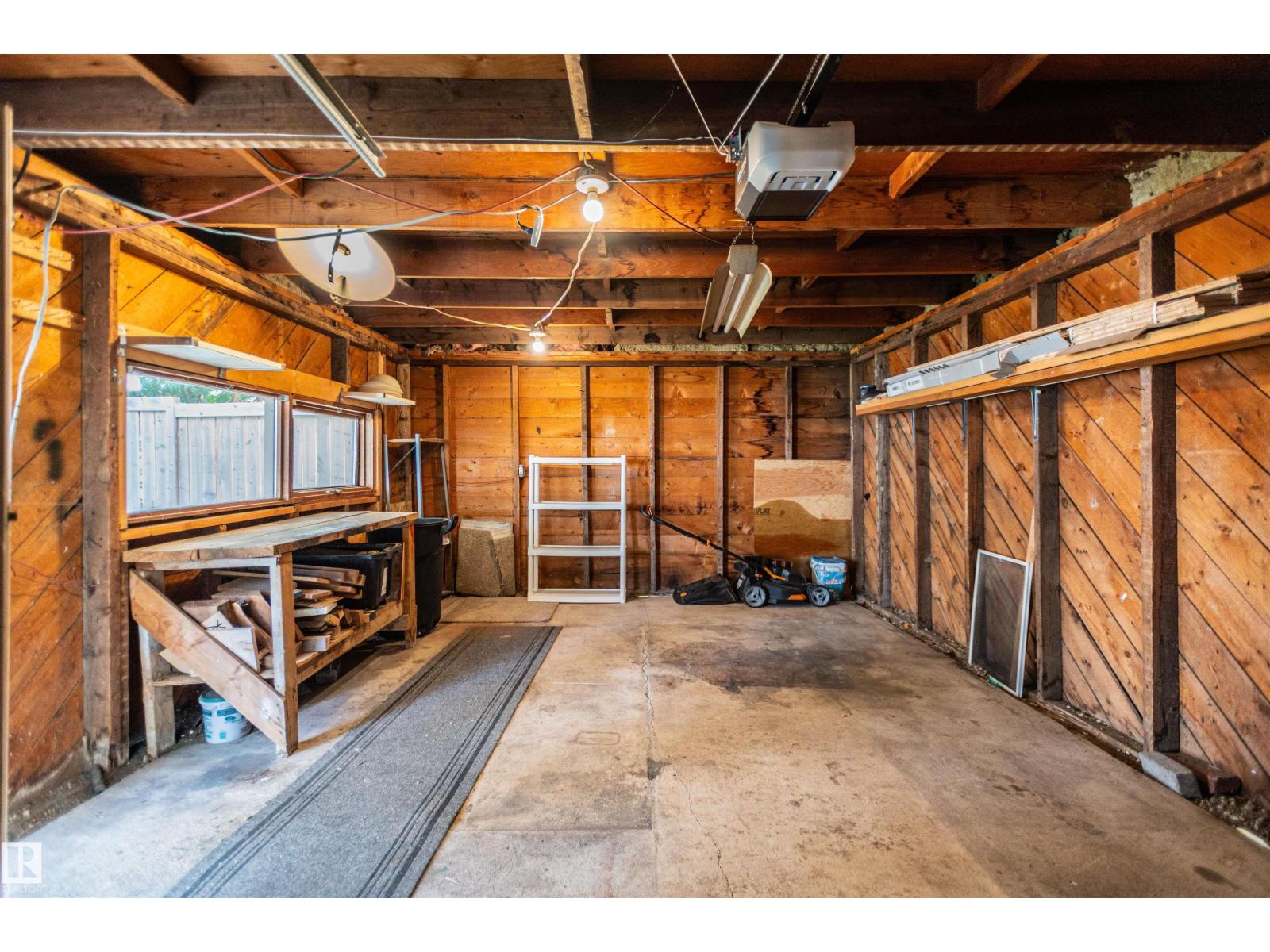 5207 103 Av Nw Property Photo 66