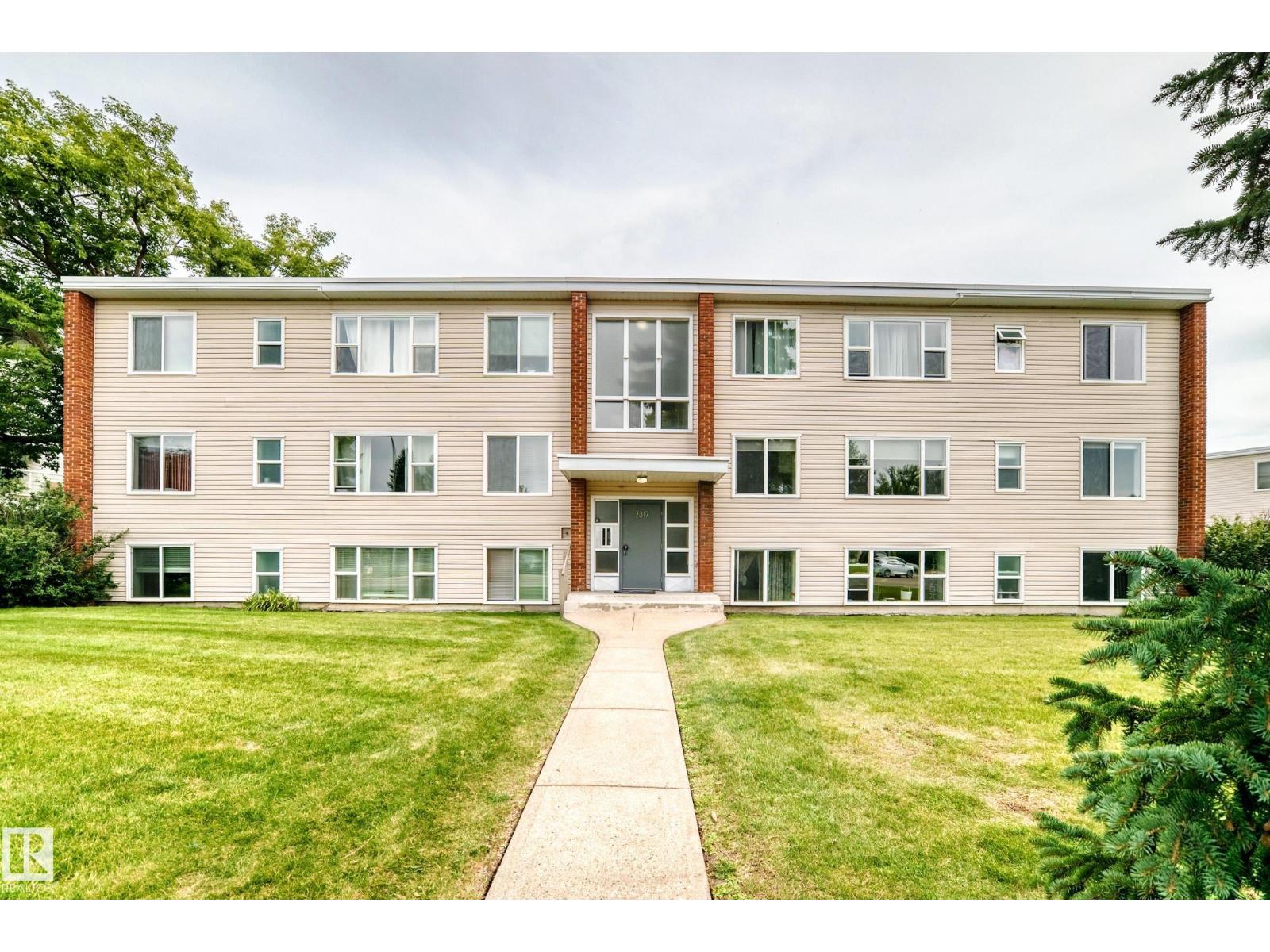 #8 7317 118 ST NW