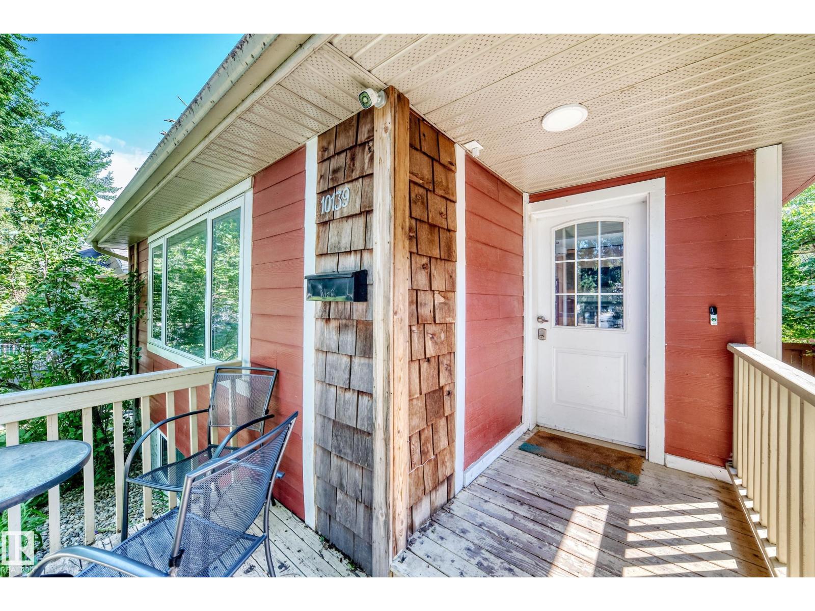 10139 74 St Nw Property Photo 3