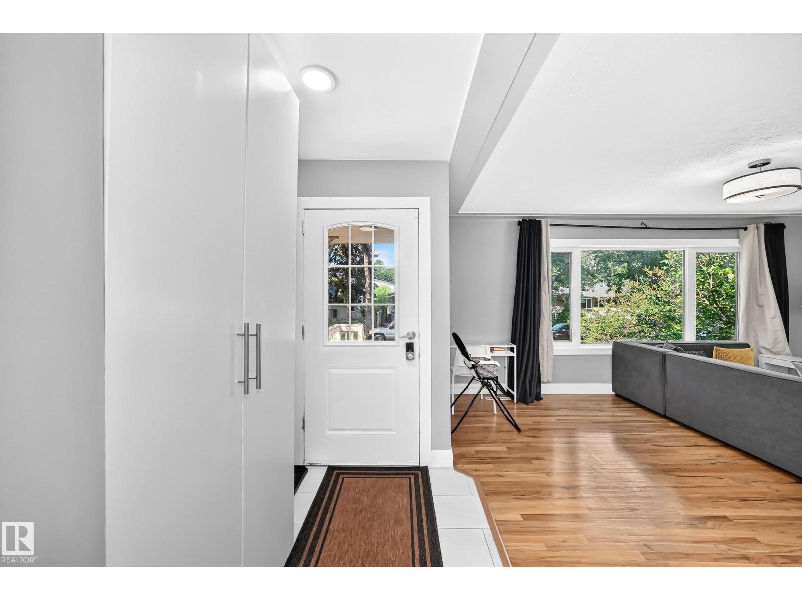 10139 74 St Nw Property Photo 5