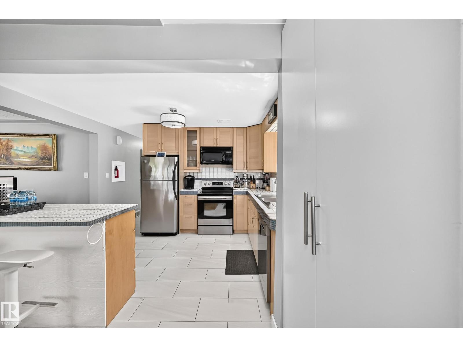 10139 74 St Nw Property Photo 11