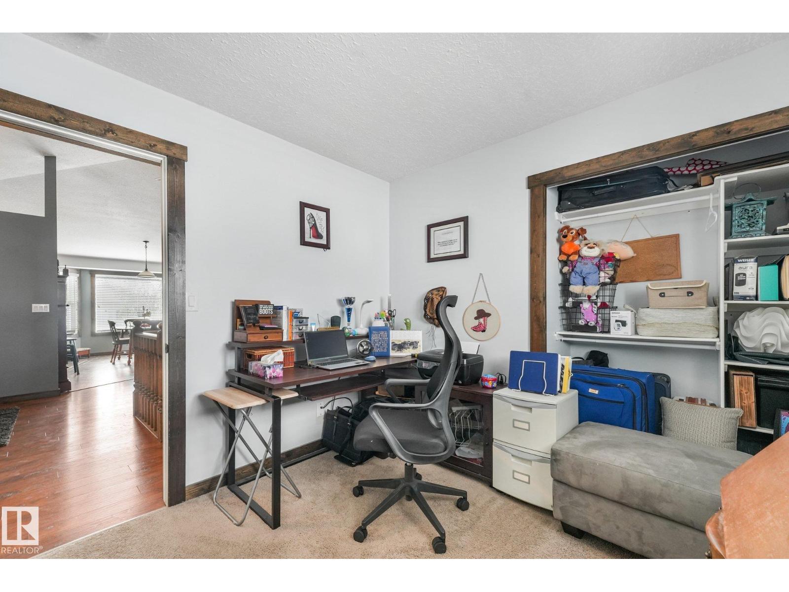 1 Mullen Co Property Photo 25