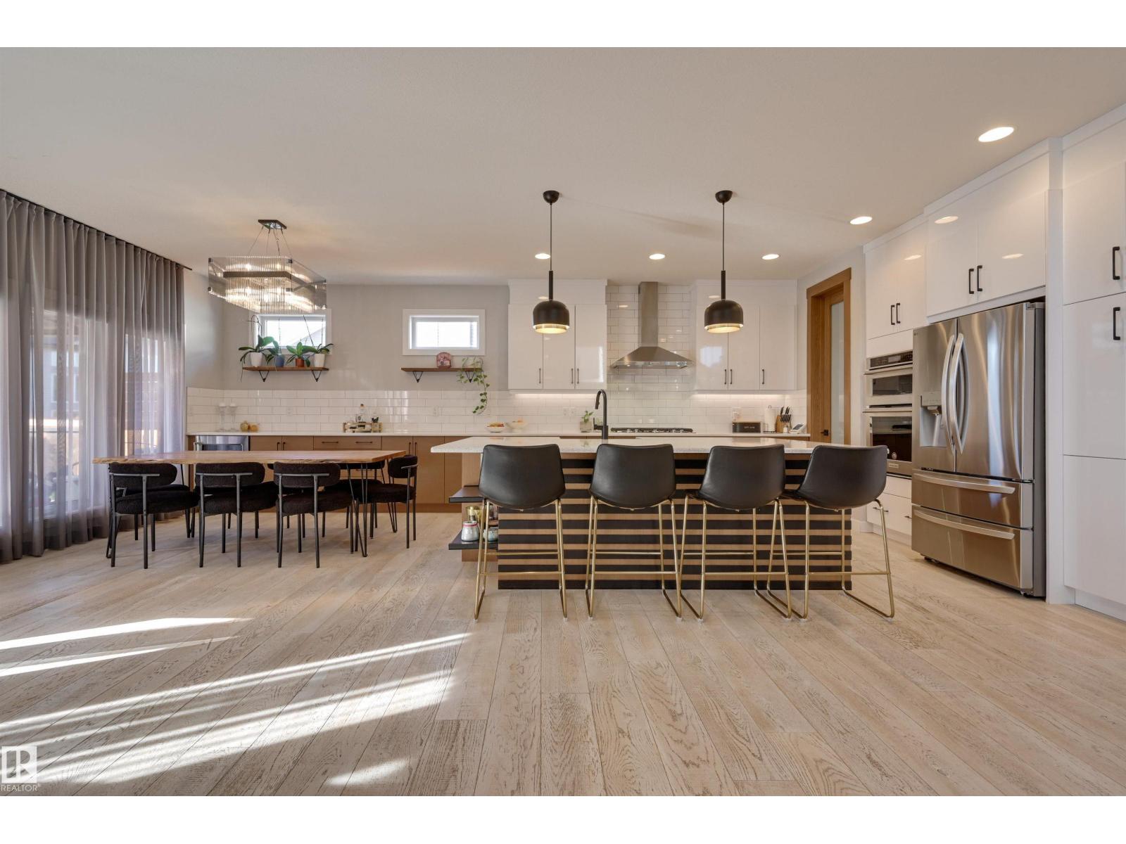 550 Eagleson Wd Nw Property Photo 2