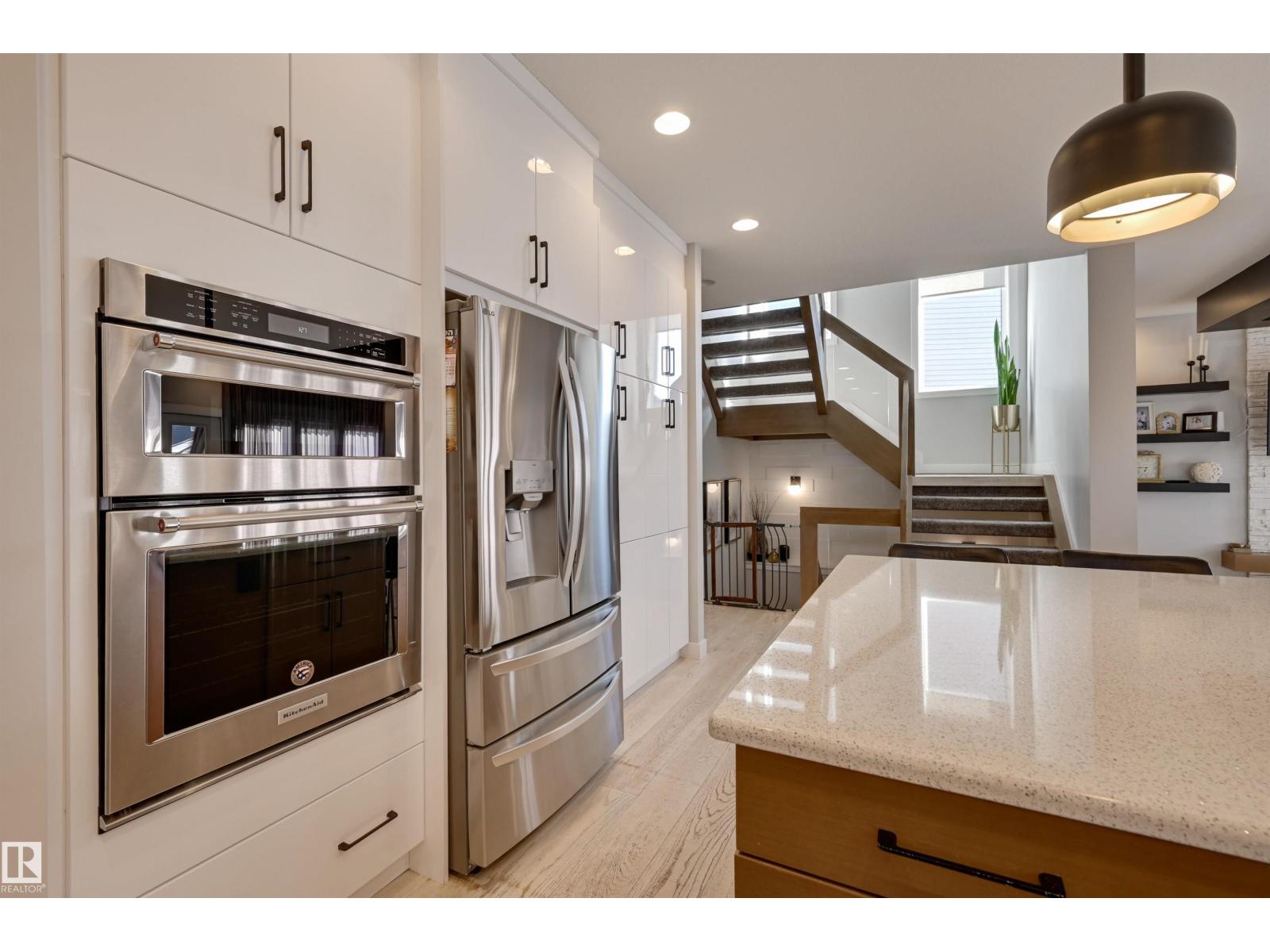 550 Eagleson Wd Nw Property Photo 9
