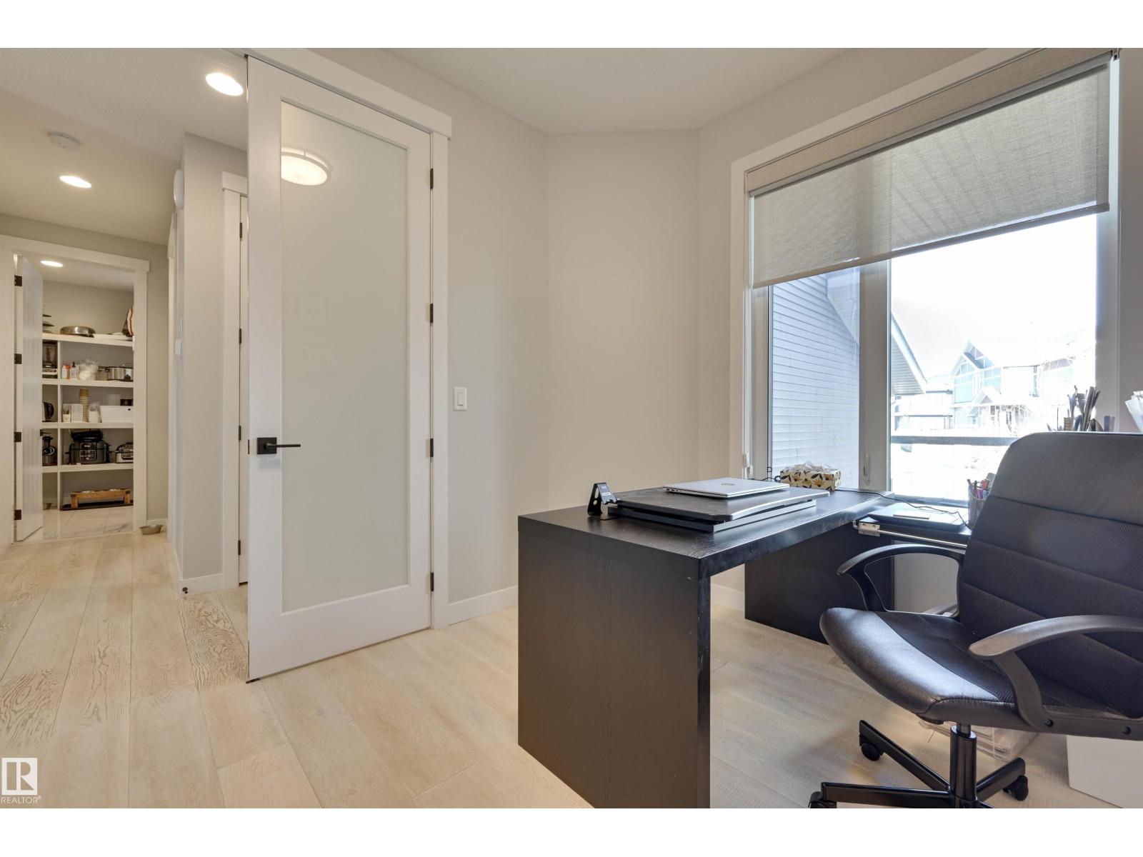550 Eagleson Wd Nw Property Photo 25