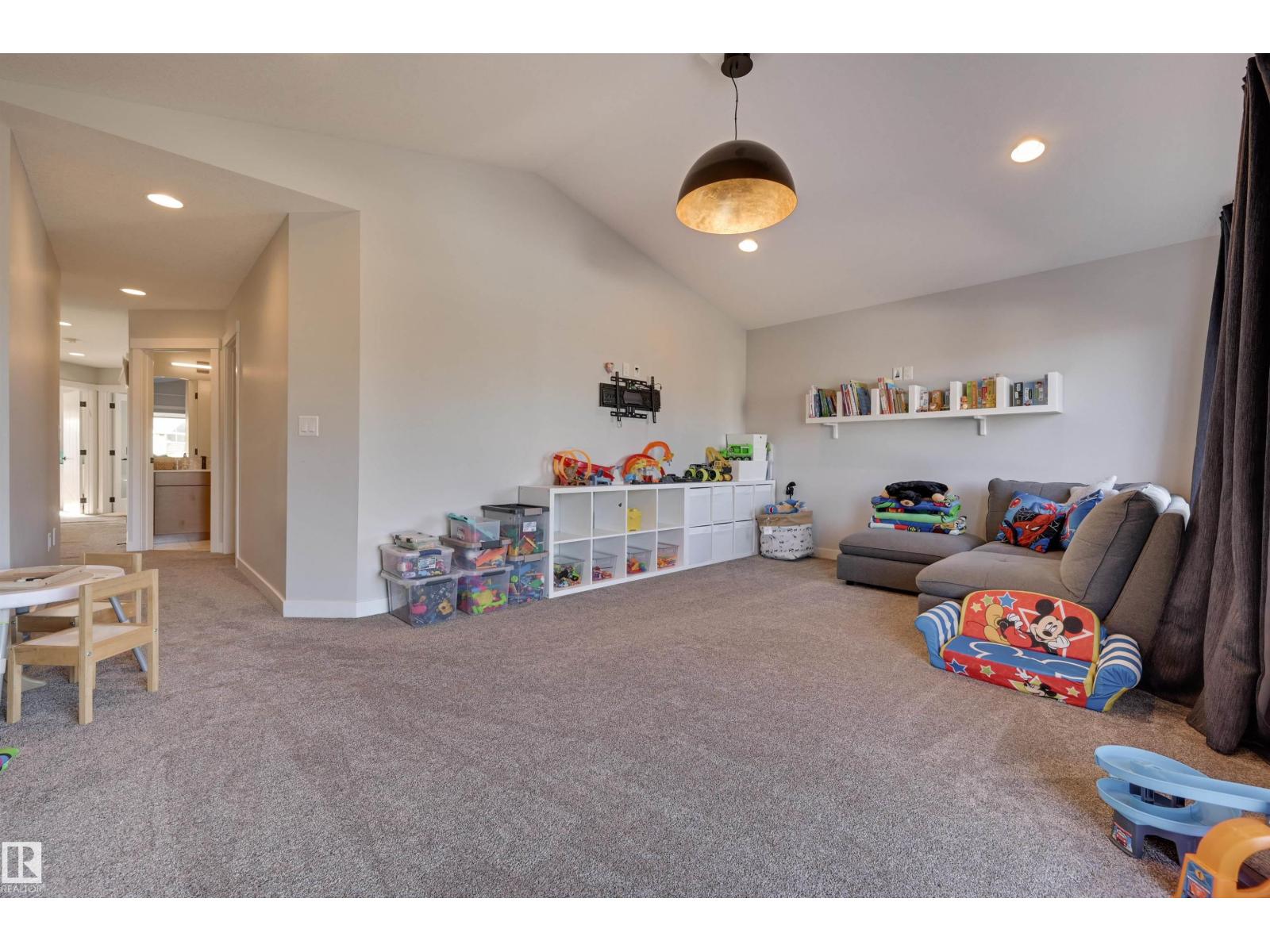 550 Eagleson Wd Nw Property Photo 32