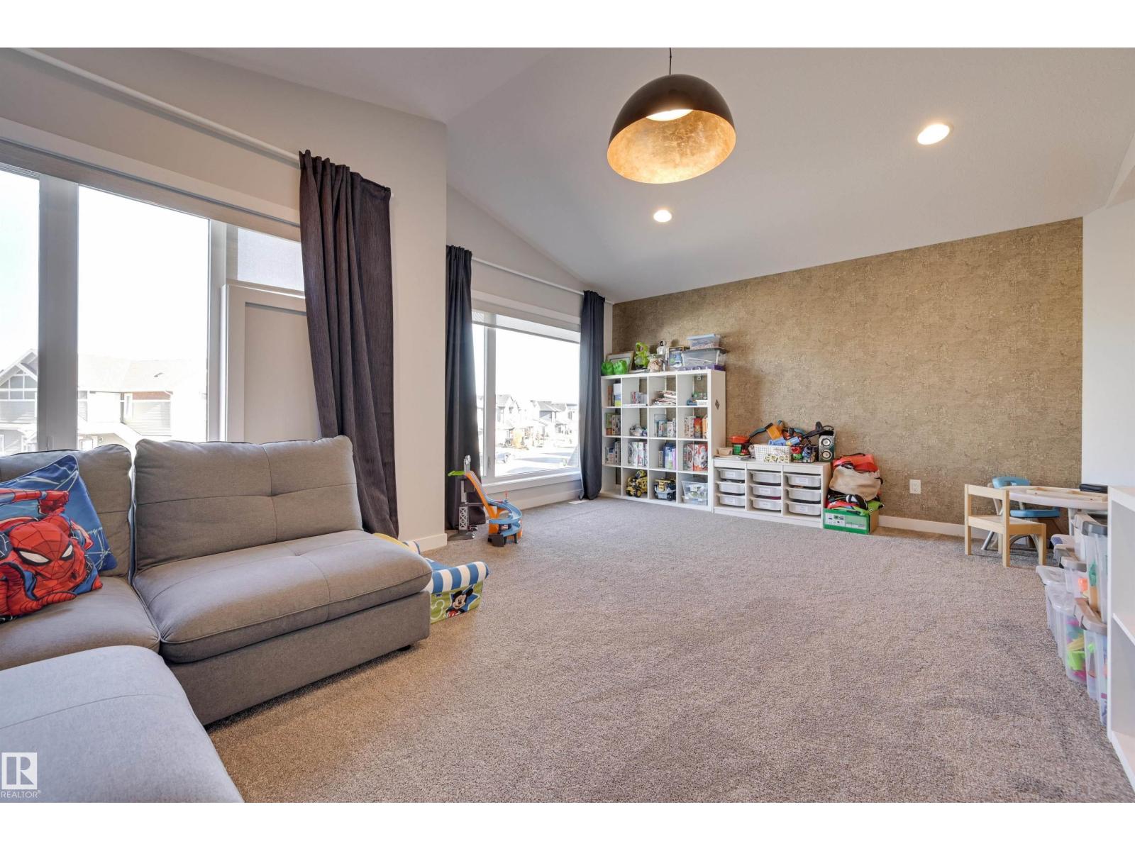 550 Eagleson Wd Nw Property Photo 33