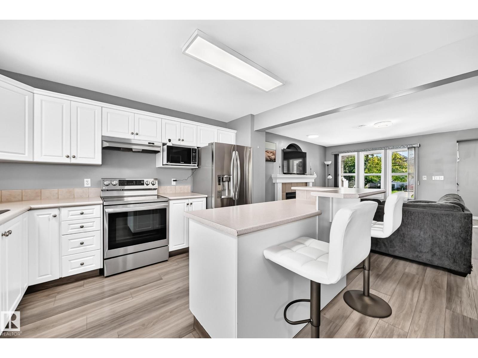 7824 14 Av Sw Property Photo 5