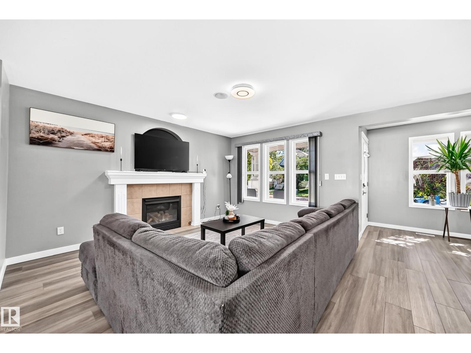 7824 14 Av Sw Property Photo 8