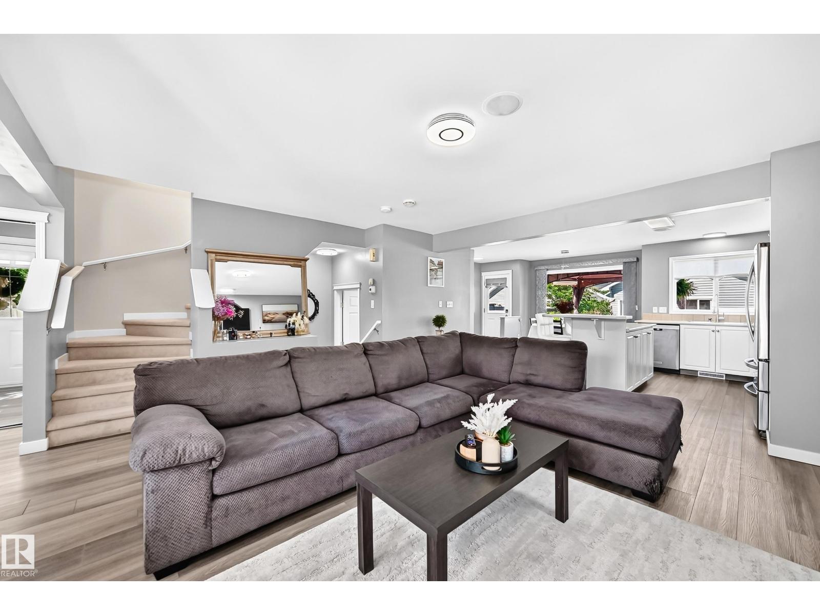 7824 14 Av Sw Property Photo 10