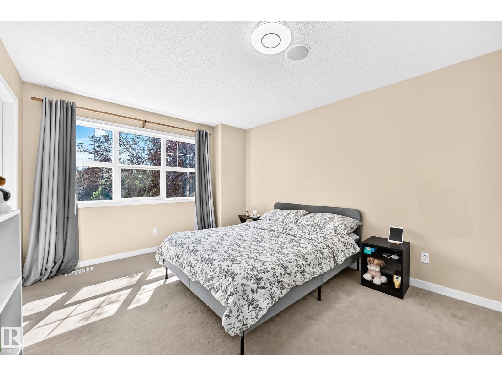 7824 14 Av Sw Property Photo 17
