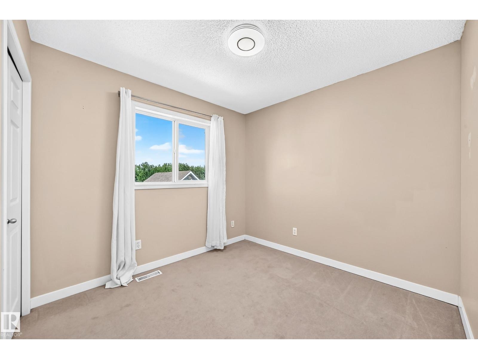 7824 14 Av Sw Property Photo 20