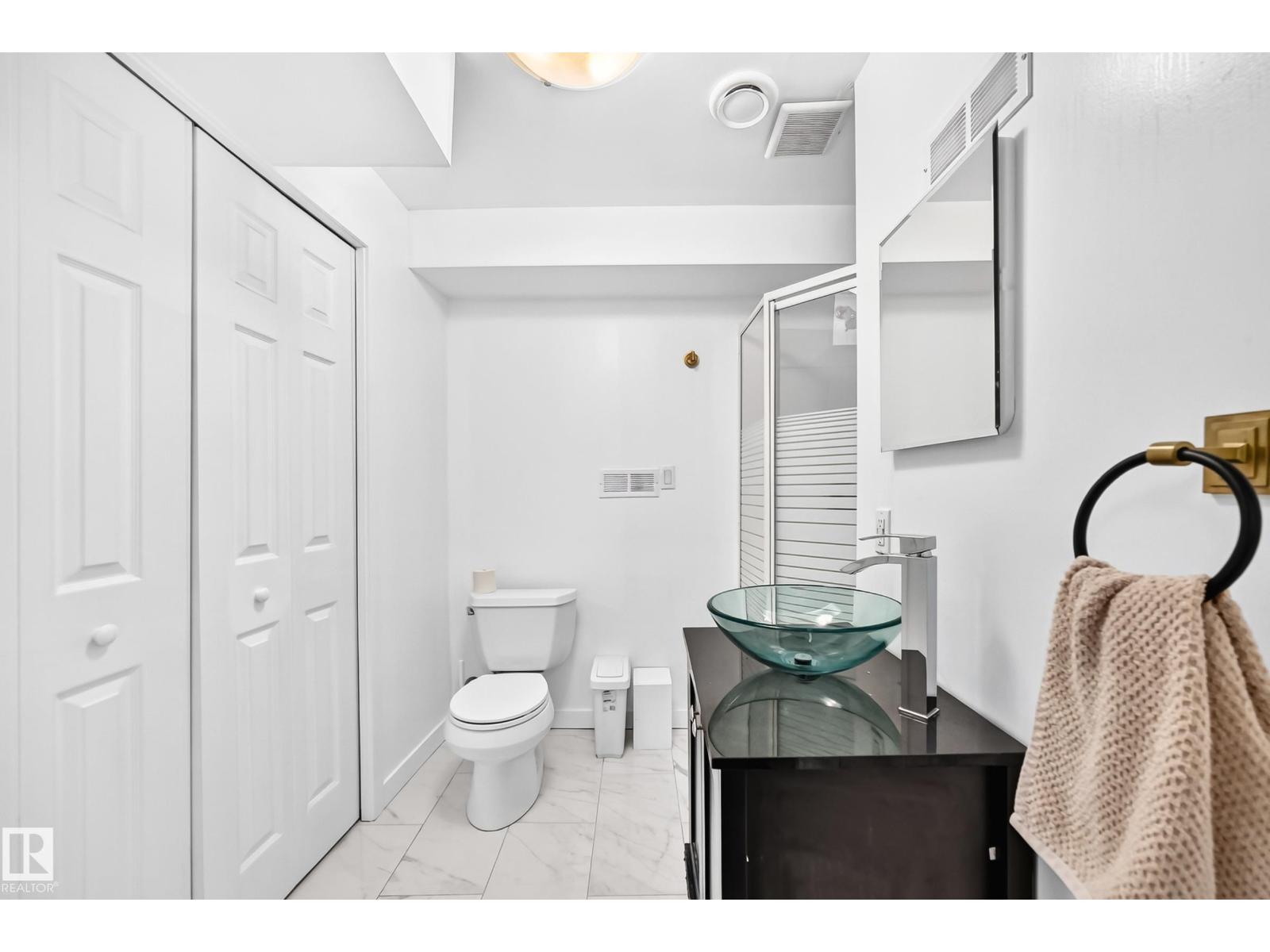 7824 14 Av Sw Property Photo 26